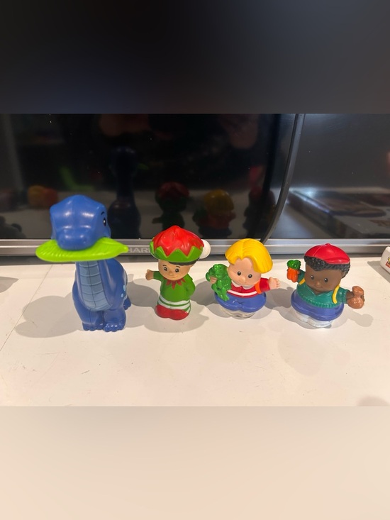 Little People Other - Little people figures